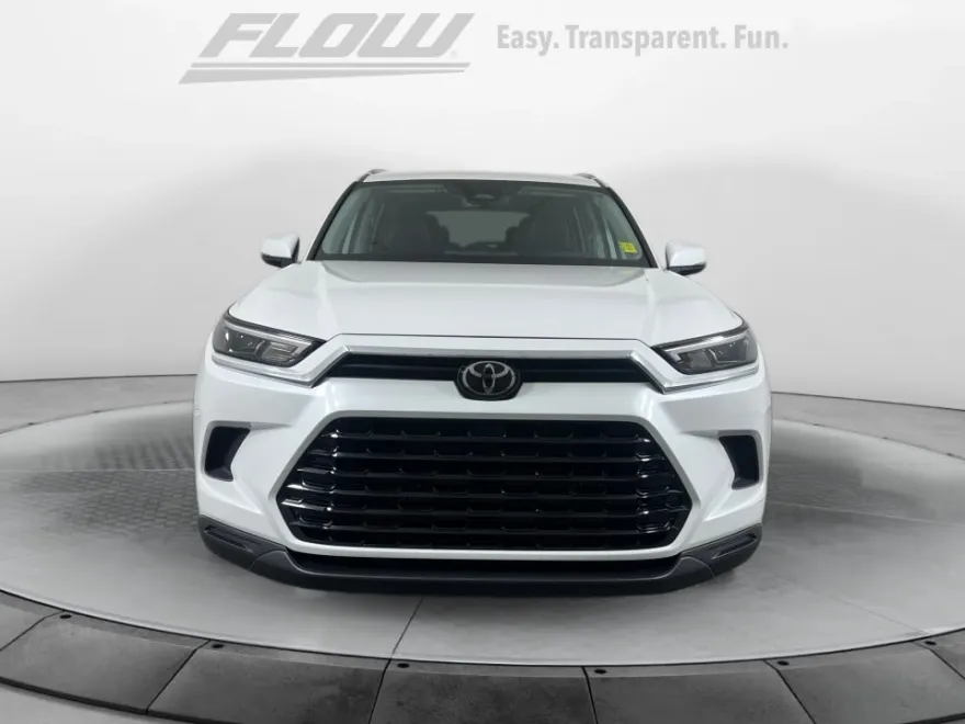 2024 Toyota Grand Highlander XLE photo 1