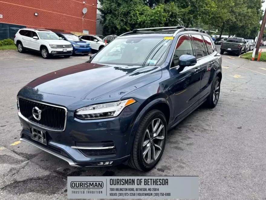 2019 Volvo XC90 T6 Momentum photo 1