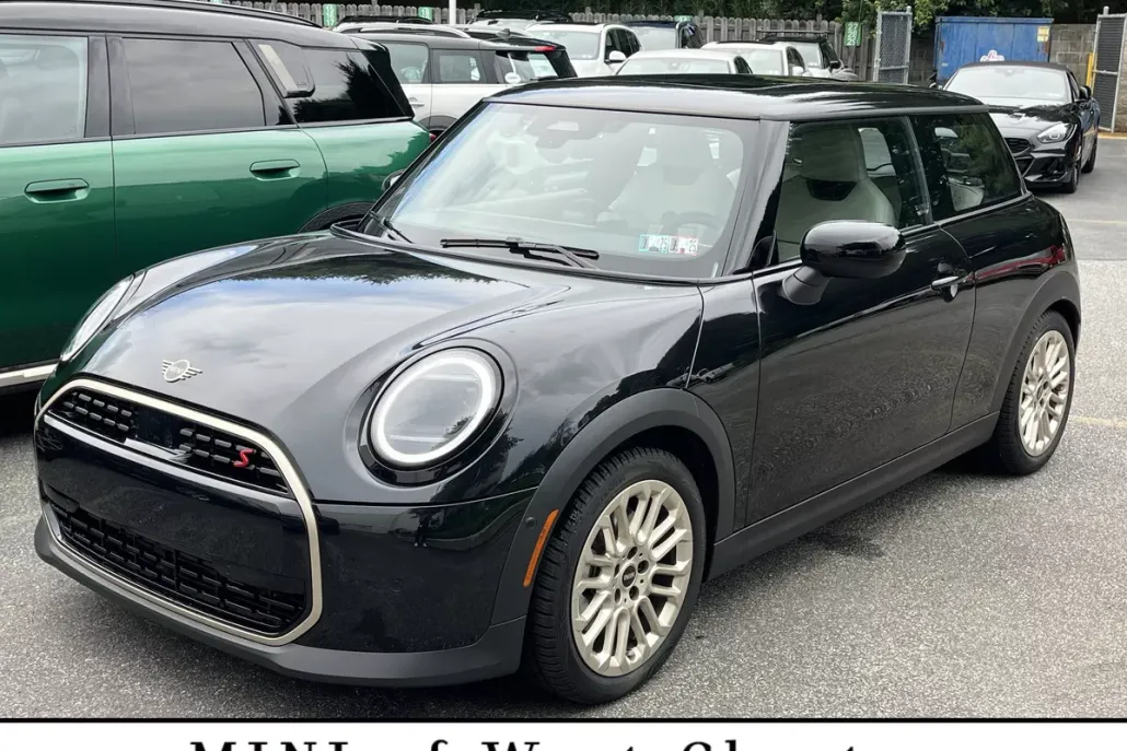 2025 Mini Cooper S Hardtop 2 Door photo 1