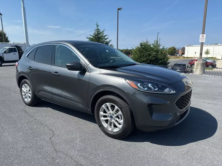 2020 Ford Escape SE photo 1