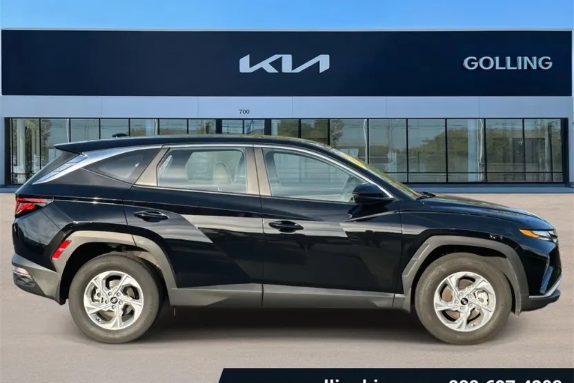 2024 Hyundai Tucson SE photo 1