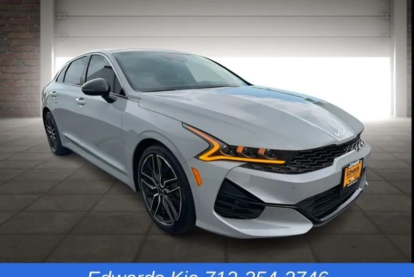 2023 Kia K5 GT photo 1