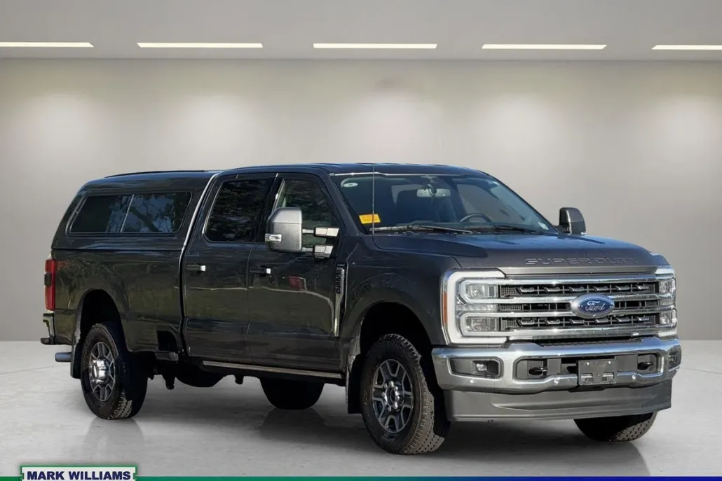 2023 Ford F-250 photo 1