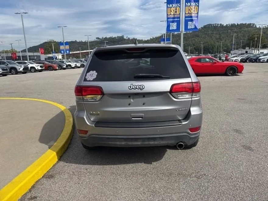2021 Jeep Grand Cherokee Laredo X photo 1