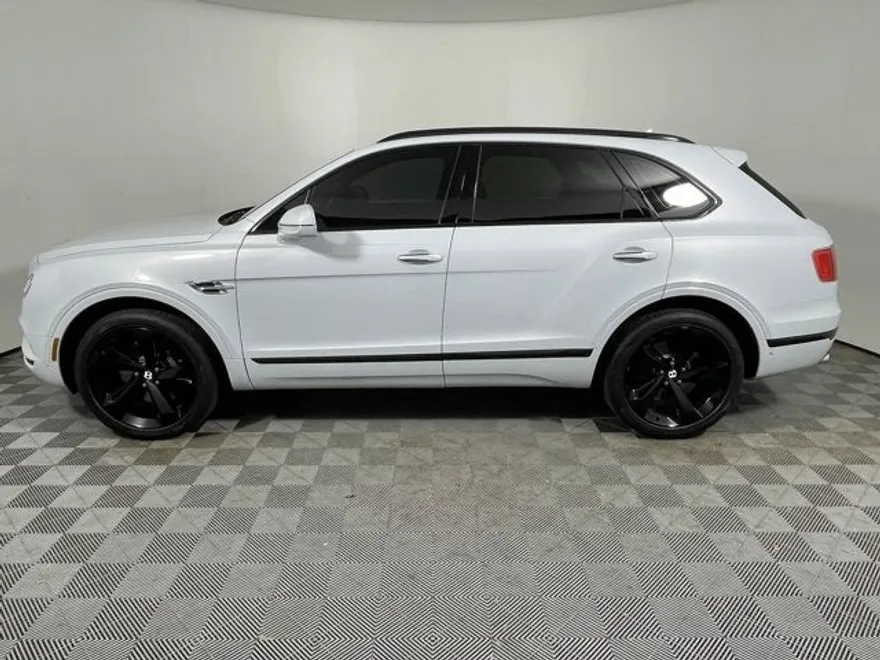 2019 Bentley Bentayga V8 photo 1
