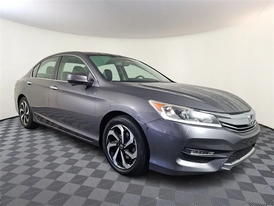 2017 Honda Accord EX-L photo 1