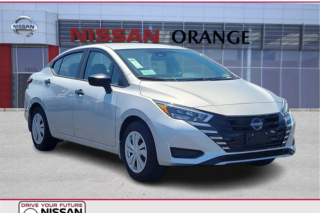 2025 Nissan Versa S photo 1