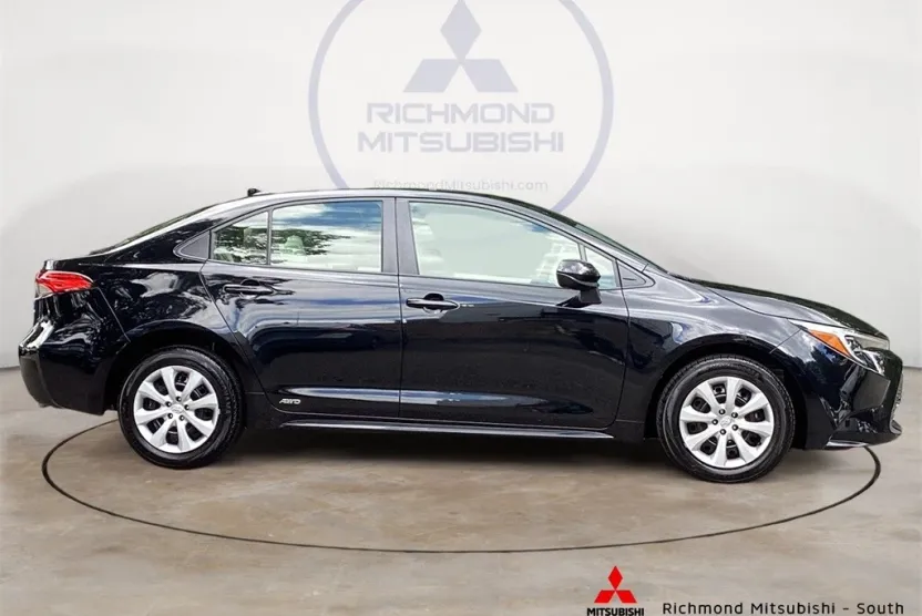 2024 Toyota Corolla Hybrid LE photo 1
