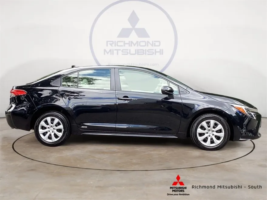 2024 Toyota Corolla Hybrid LE photo 1