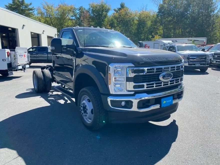 2026 Ford F-550 photo 1