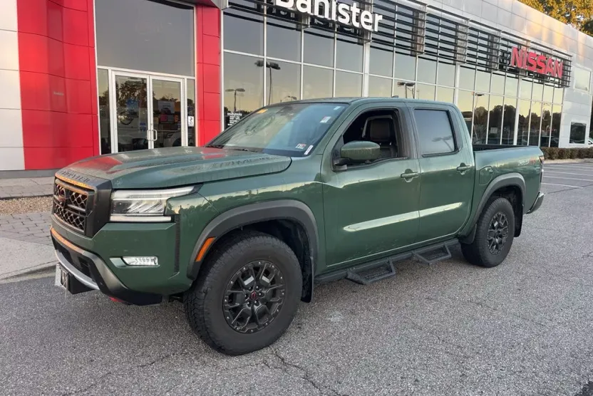 2023 Nissan Frontier PRO-4X photo 1