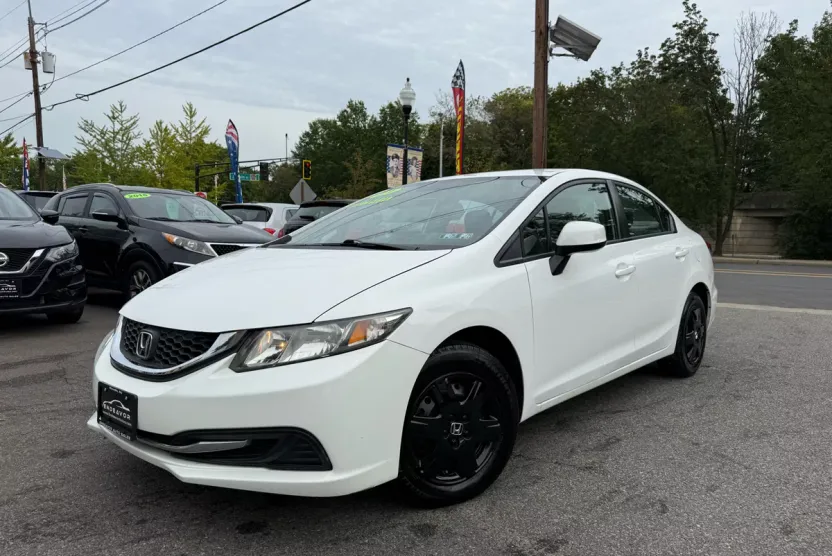 2013 Honda Civic LX photo 1