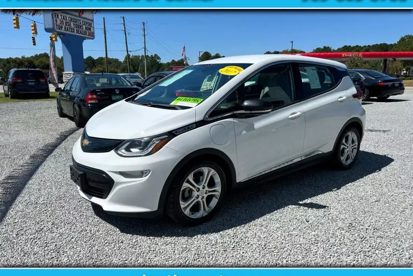 2017 Chevrolet Bolt EV photo 1