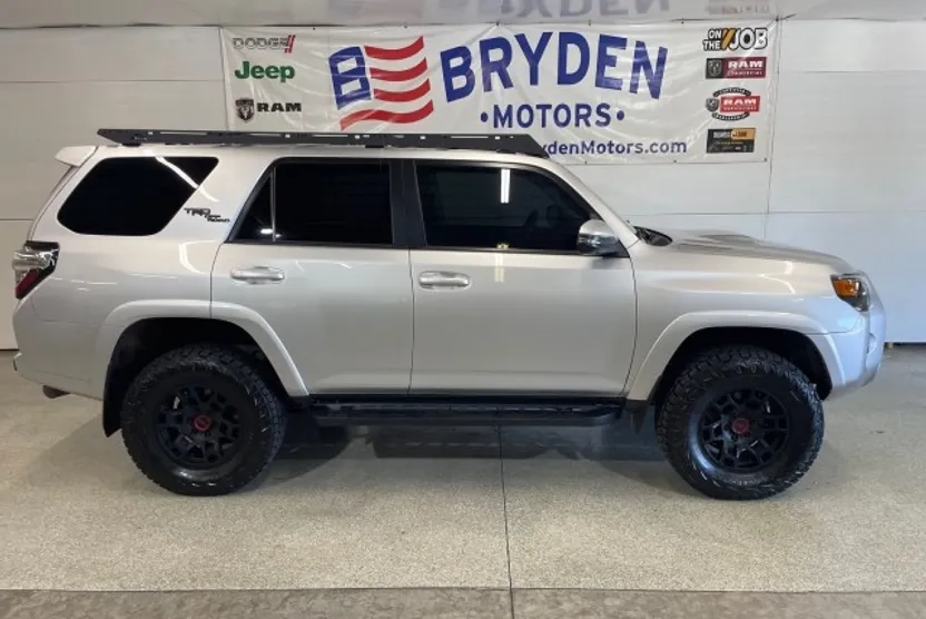 2022 Toyota 4Runner TRD Premium photo 1