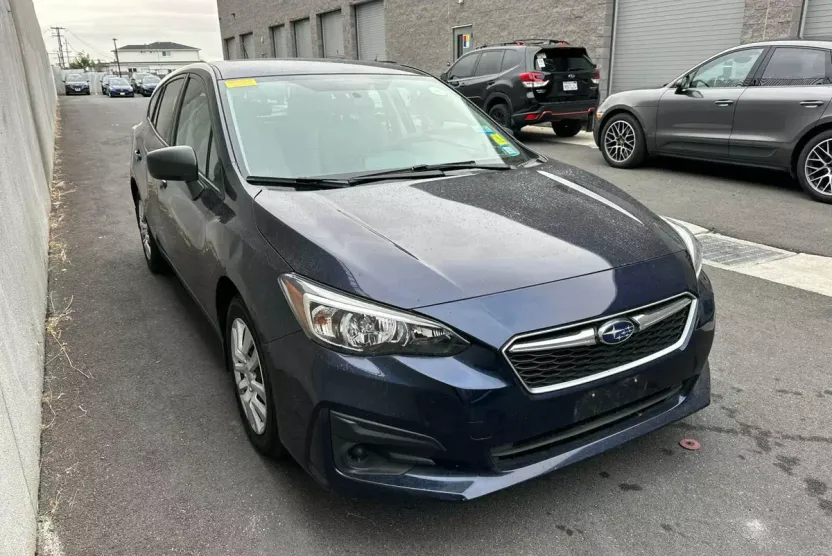 2019 Subaru Impreza 2.0i photo 1