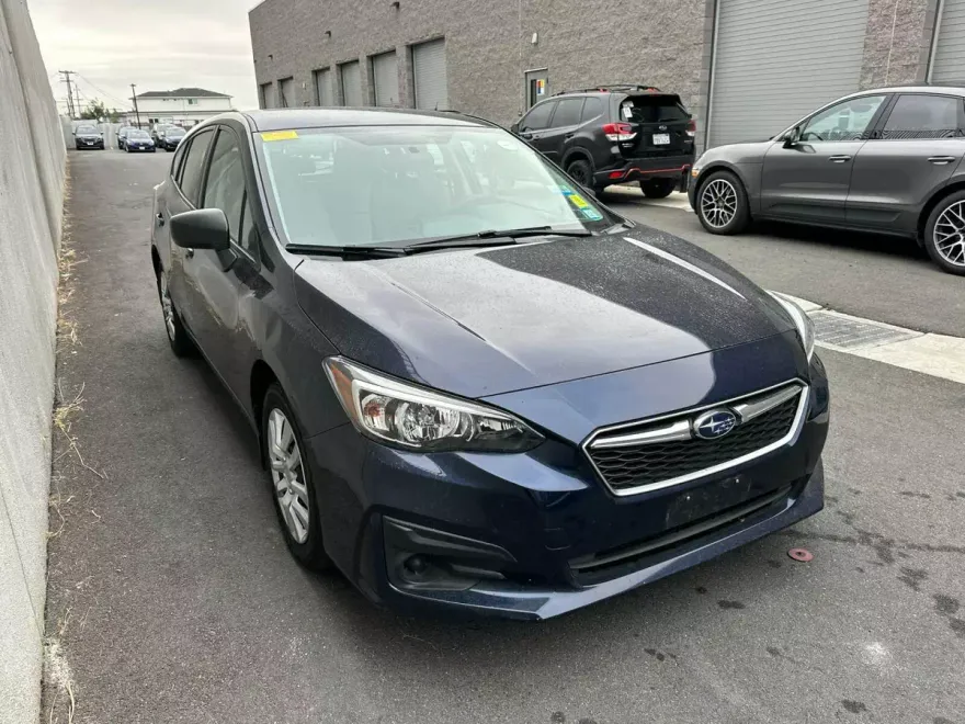 2019 Subaru Impreza 2.0i photo 1