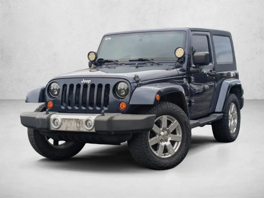 2013 Jeep Wrangler Sahara photo 1