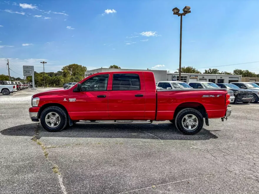 2009 Dodge Ram SLT photo 1