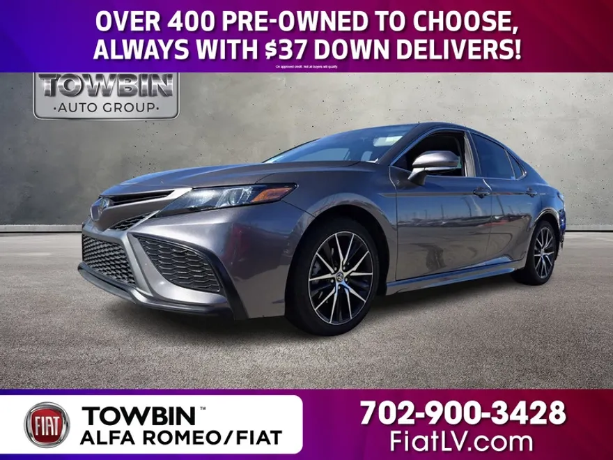 2022 Toyota Camry SE photo 1