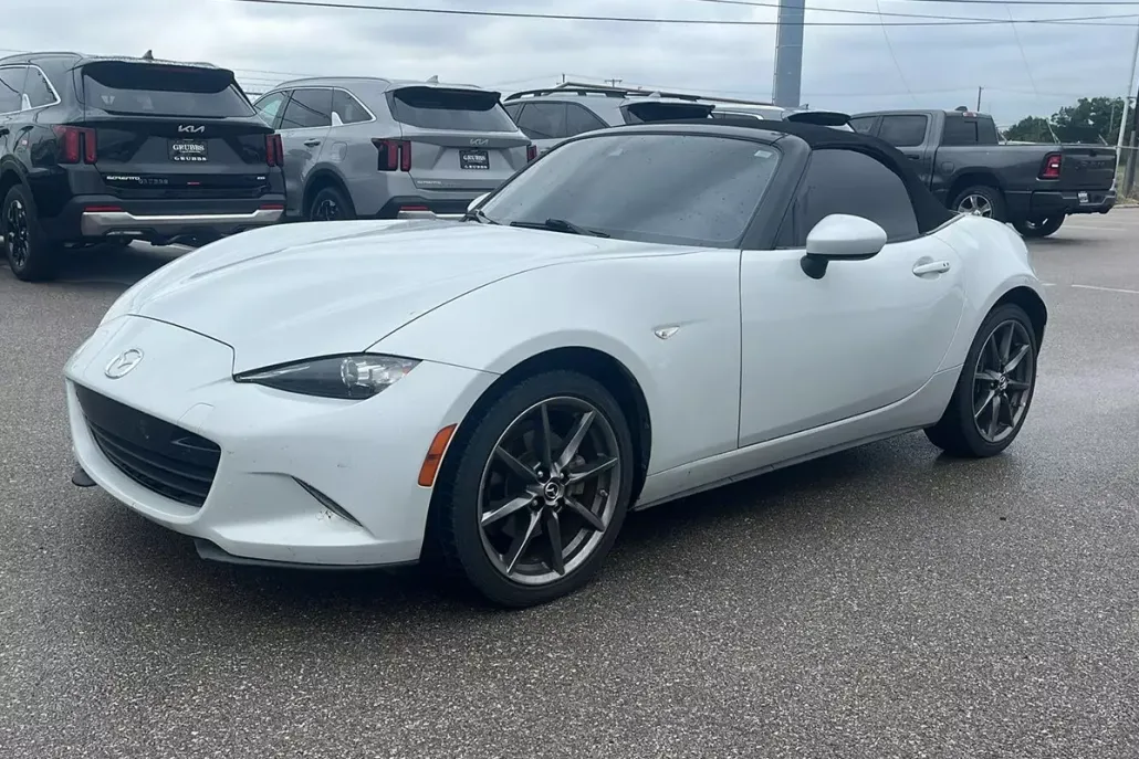 2019 Mazda MX-5 Miata Miata Grand Touring photo 1