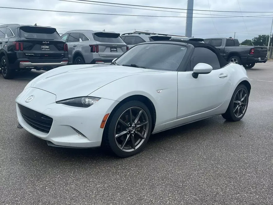 2019 Mazda MX-5 Miata Miata Grand Touring photo 1