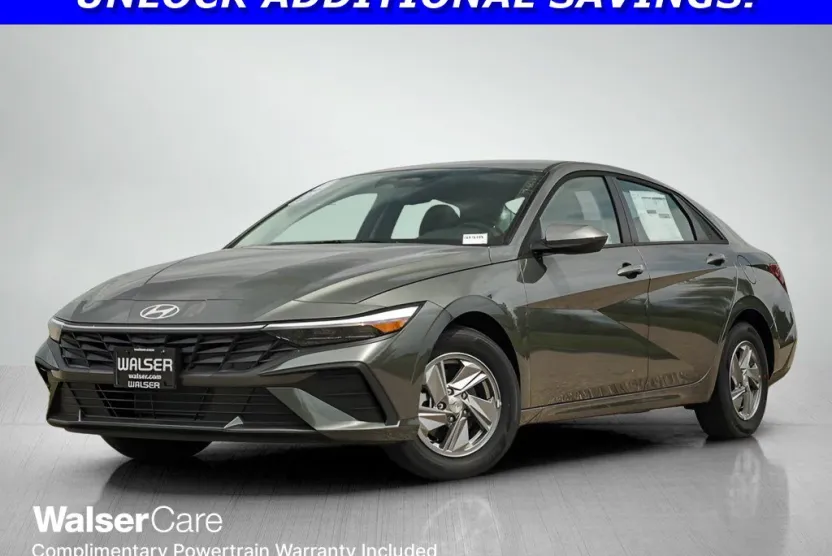 2025 Hyundai Elantra SE photo 1