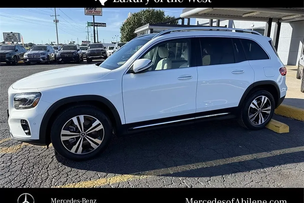 2025 Mercedes Benz GLB 250 photo 1