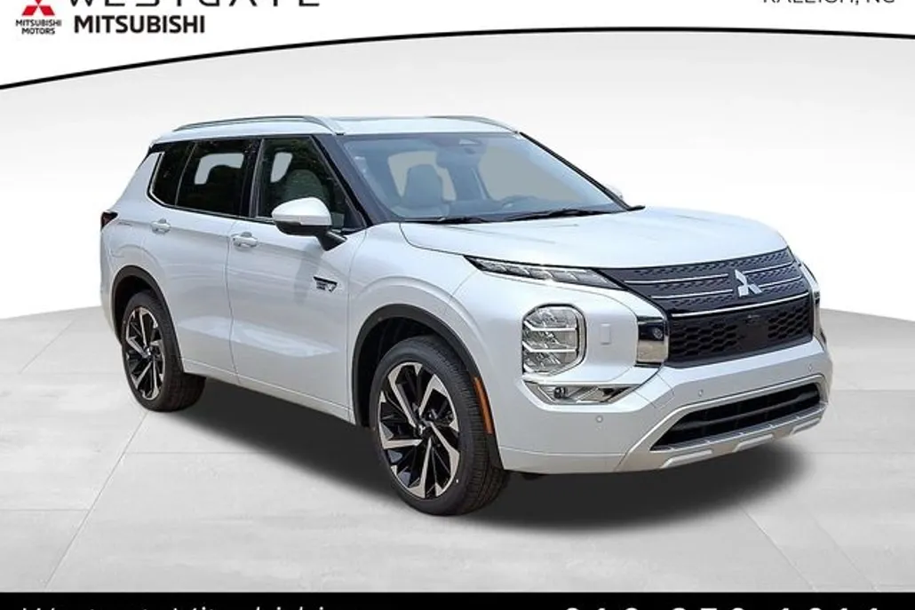 2025 Mitsubishi Outlander PHEV SEL photo 1