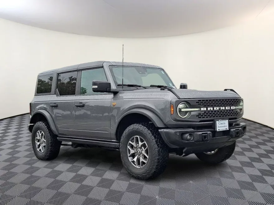 2022 Ford Bronco Badlands photo 1