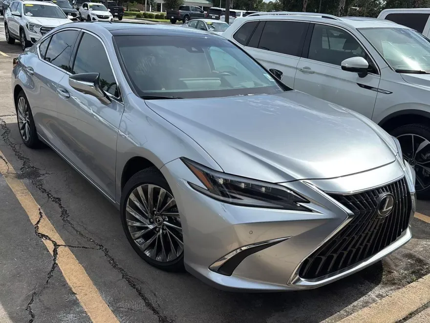 2025 Lexus ES 350 Ultra Luxury photo 1