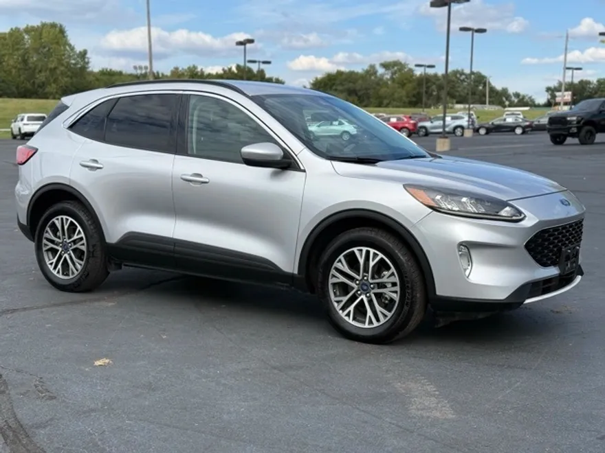 2020 Ford Escape SEL Sport photo 1