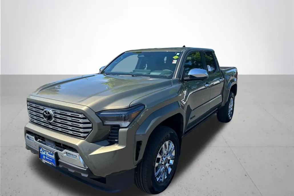 2025 Toyota Tacoma Limited photo 1