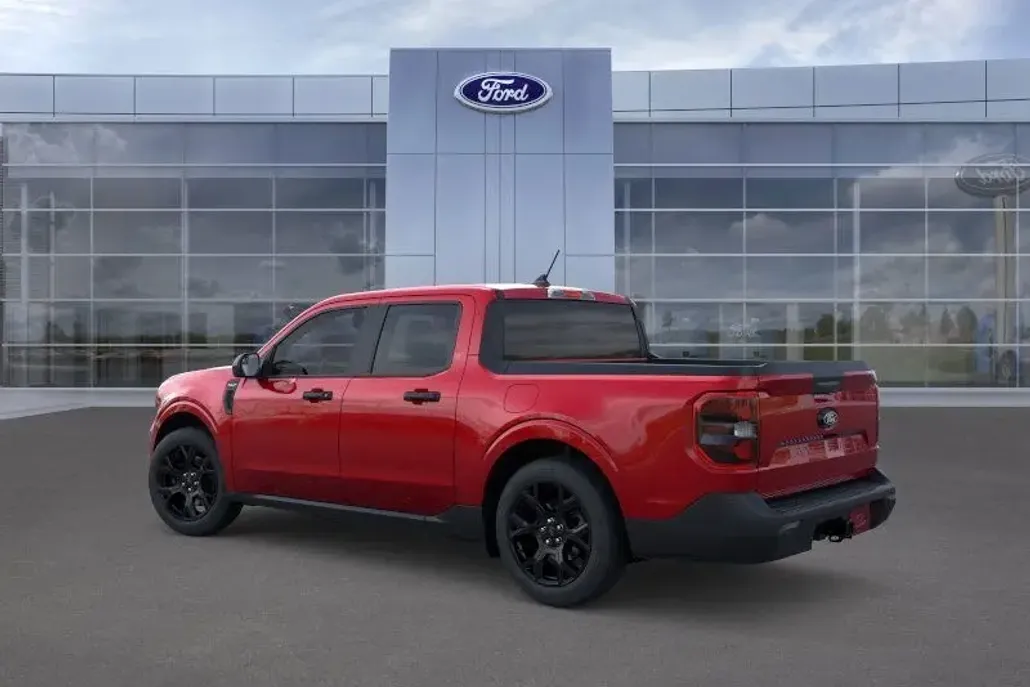 2025 Ford Maverick XLT photo 1