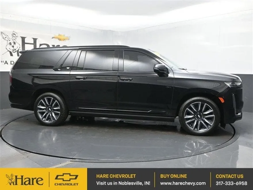 2023 Cadillac Escalade ESV Sport photo 1