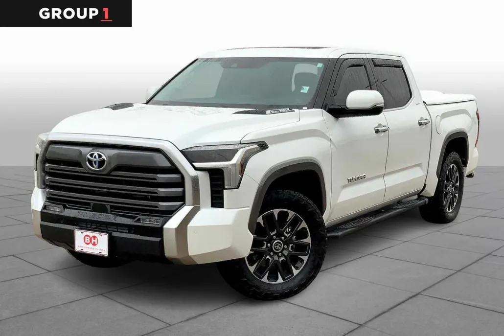 2023 Toyota Tundra Limited photo 1