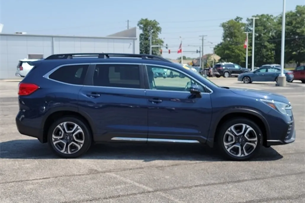 2023 Subaru Ascent Limited photo 1