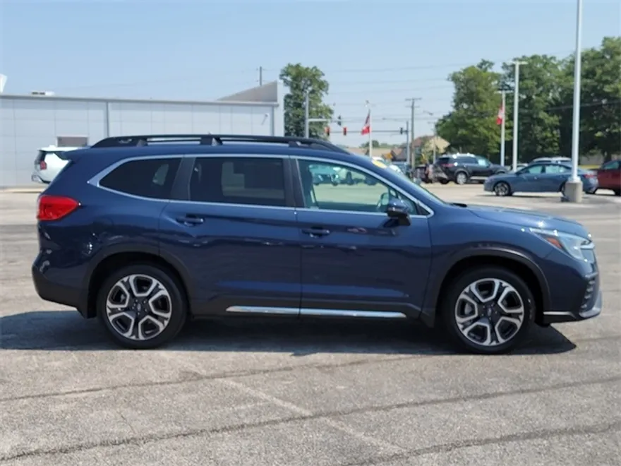 2023 Subaru Ascent Limited photo 1