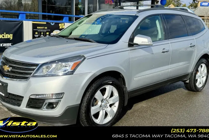 2016 Chevrolet Traverse 1LT photo 1