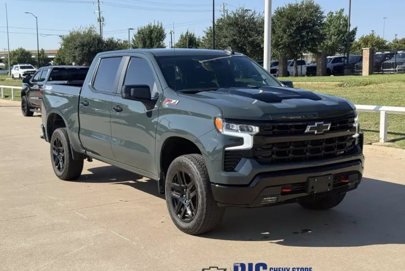 2025 Chevrolet Silverado 1500 LT Trail Boss photo 1