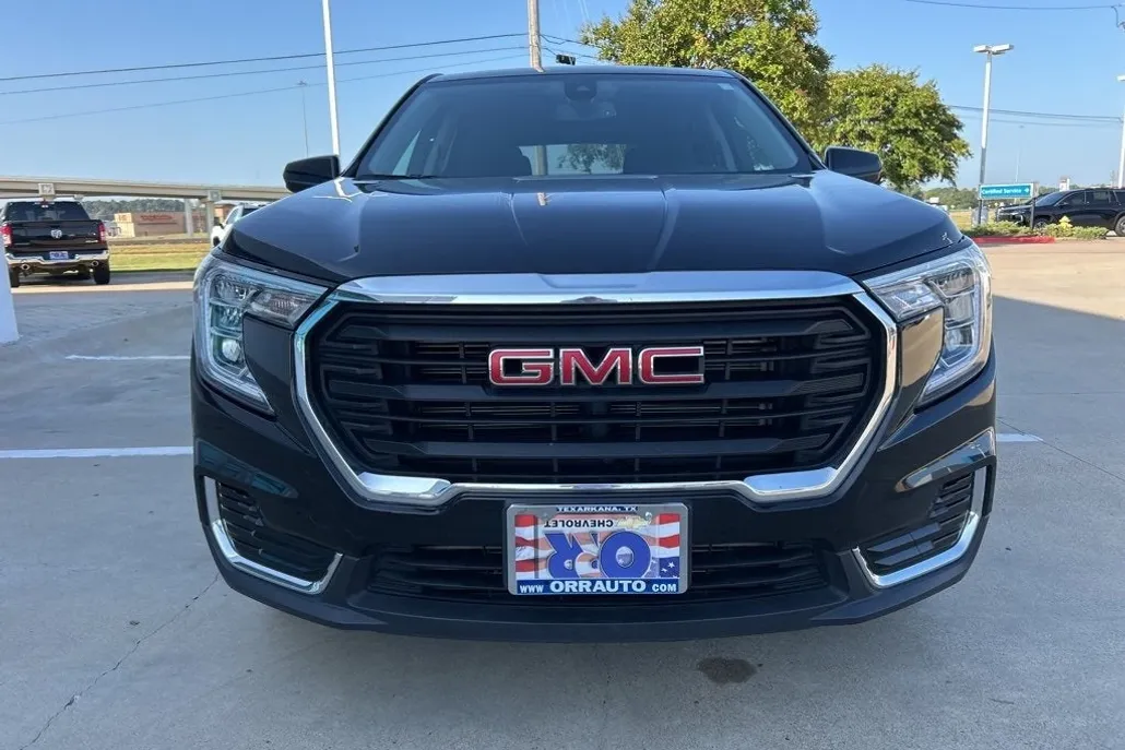 2024 Gmc Terrain SLE photo 1