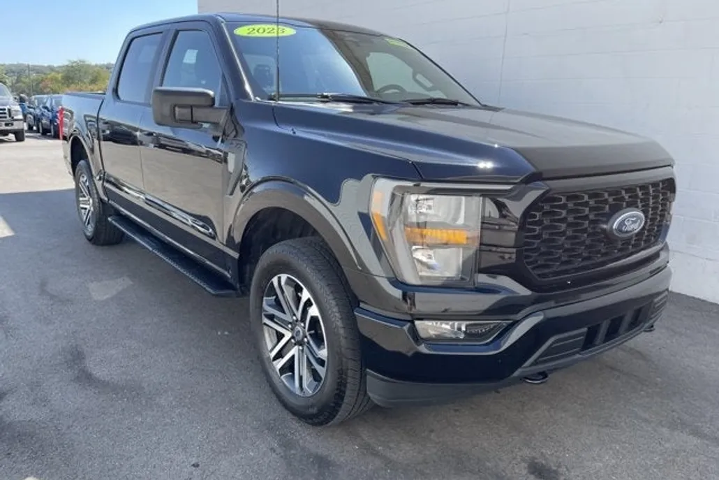 2023 Ford F-150 XL photo 1