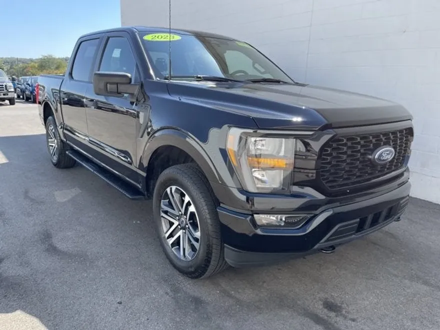 2023 Ford F-150 XL photo 1