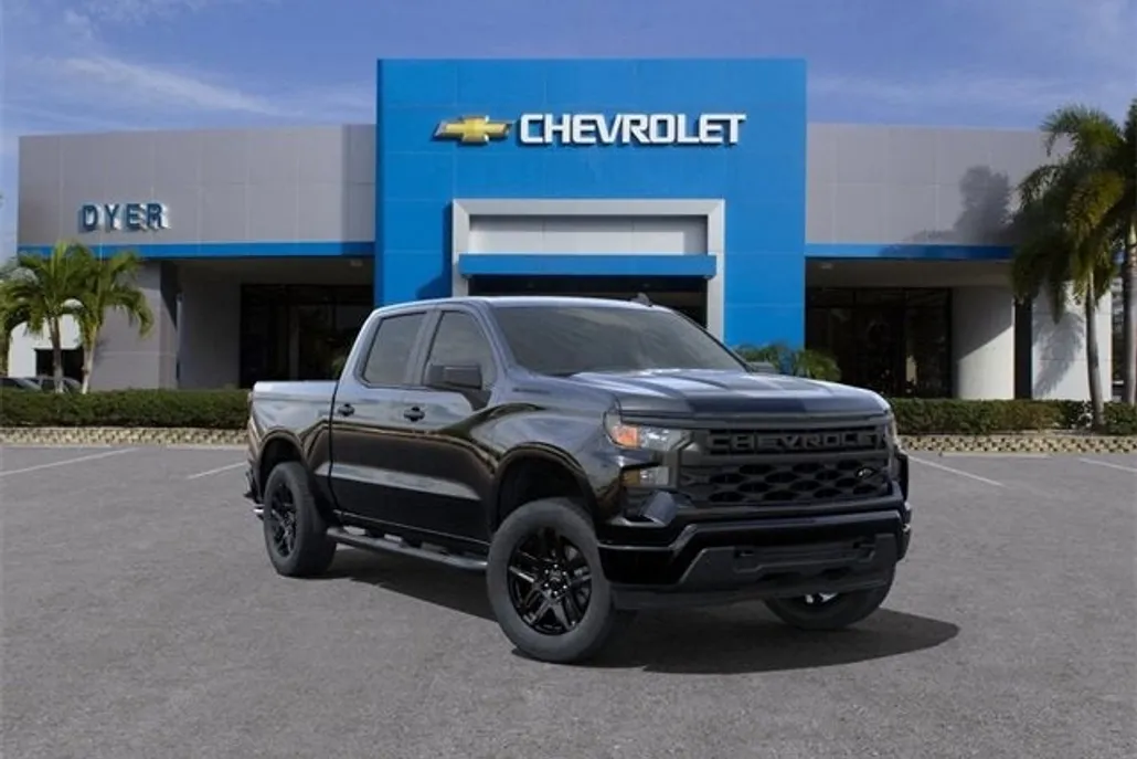 2025 Chevrolet Silverado 1500 Custom photo 1