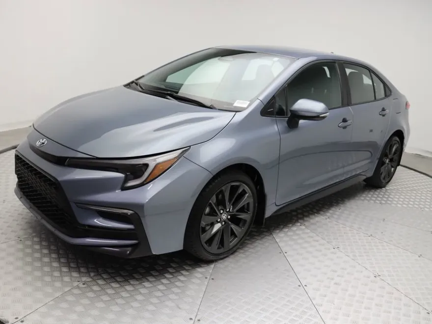 2025 Toyota Corolla SE photo 1