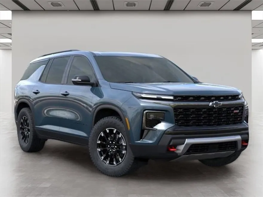2026 Chevrolet Traverse Z71 photo 1