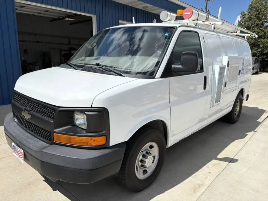 2014 Chevrolet Express 2500 Cargo Van photo 1