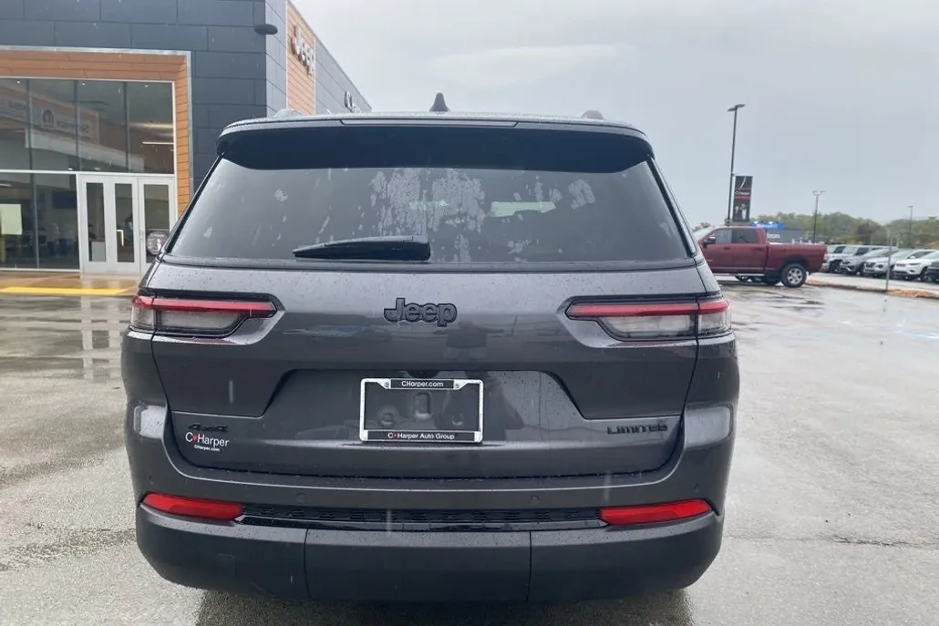 2025 Jeep Grand Cherokee Limited photo 1