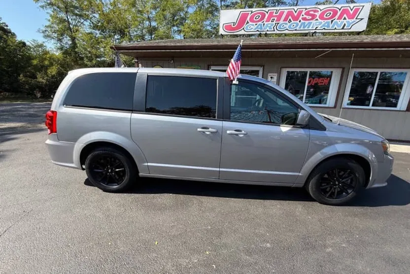 2019 Dodge Grand Caravan GT photo 1