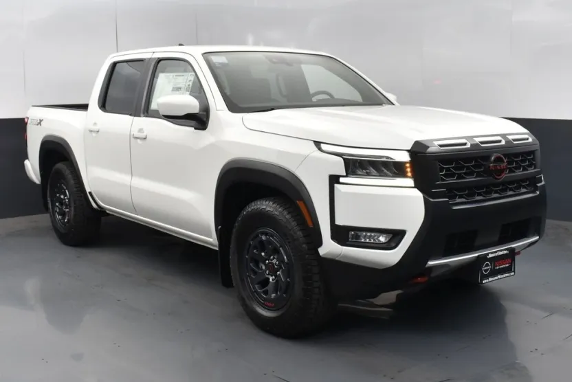 2025 Nissan Frontier PRO-X photo 1