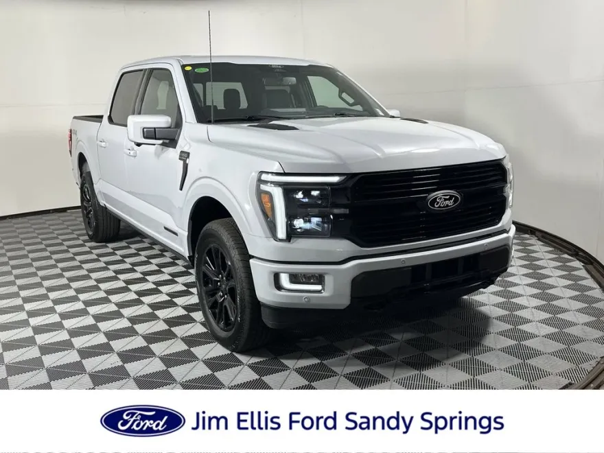 2025 Ford F-150 Platinum photo 1